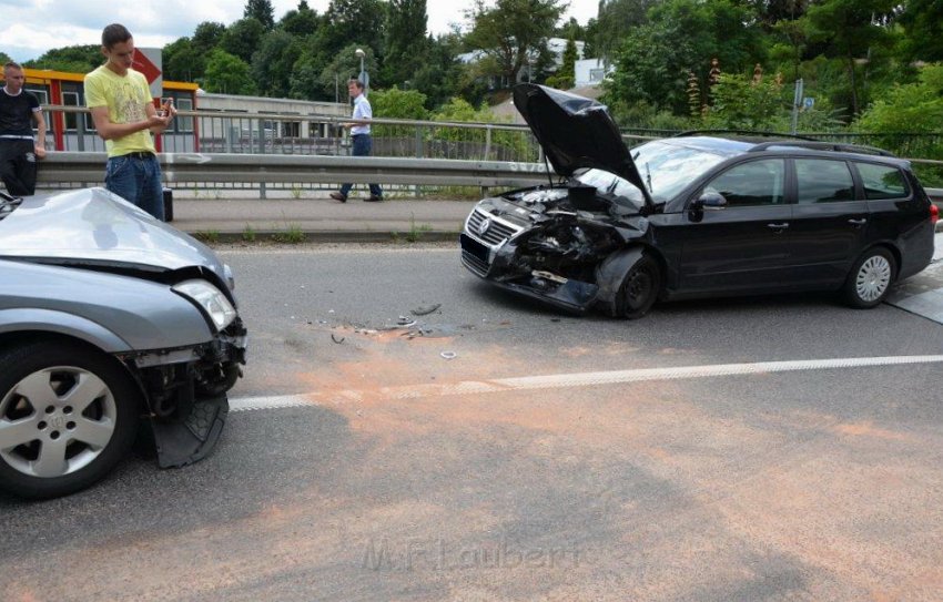 VU 1ster Unfall Koeln Ehrenfeld Widdersdorferstr P3.jpg
